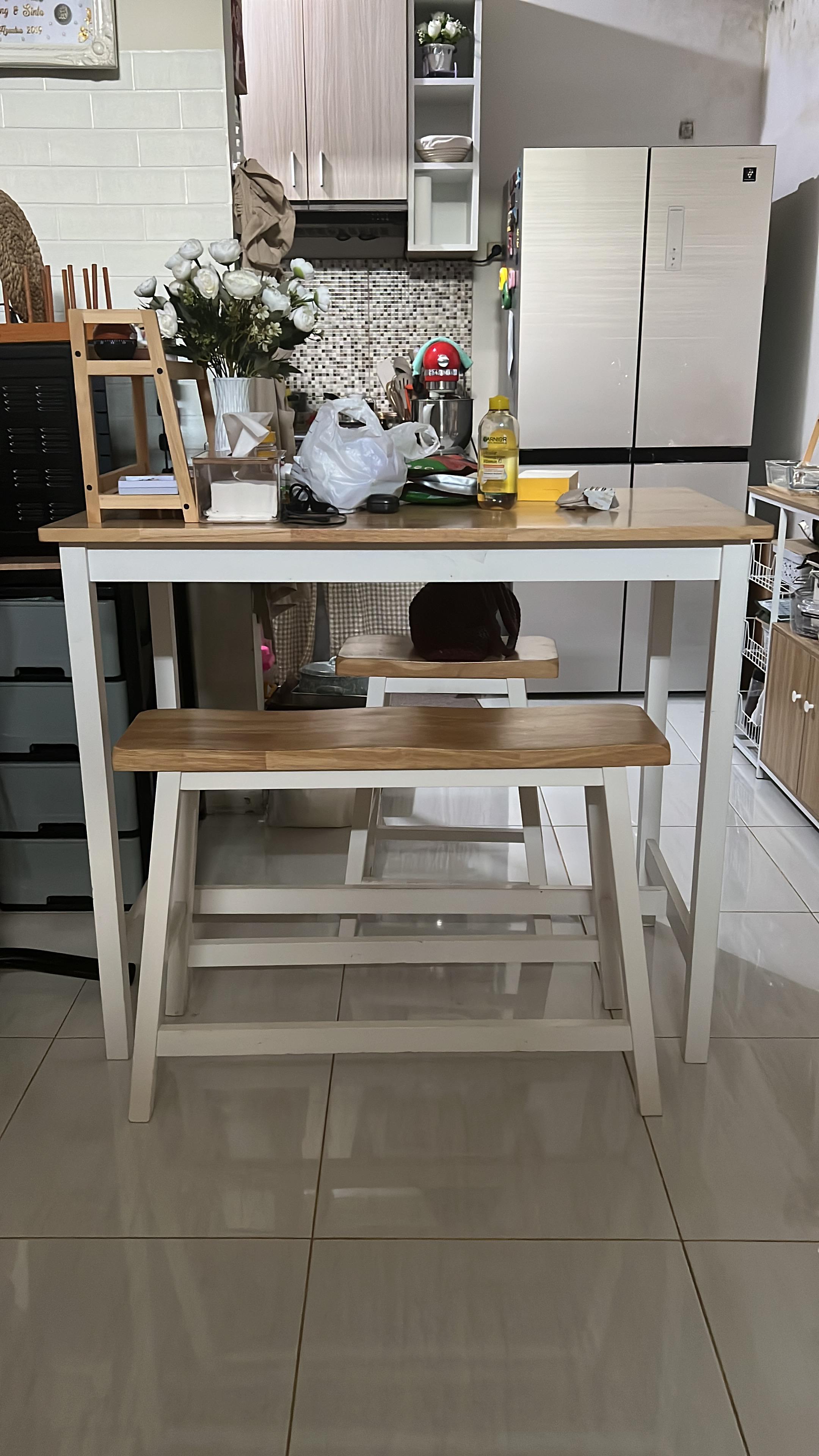 Meja Makan + Kursi (Informa)